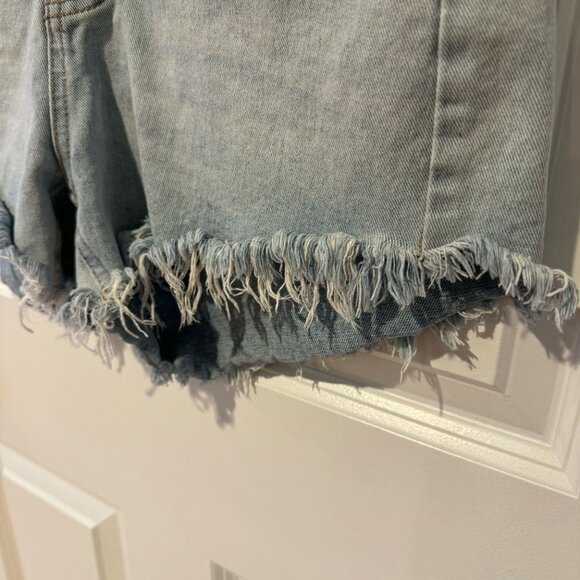 Wild‎ Fable High Rise Denim Cut Off Shorts - Size 6 - Picture 5 of 6